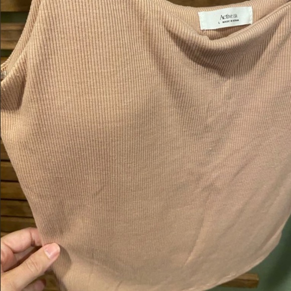 Spaghetti strap tank with built in bra - Picture 3 of 7